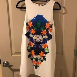 Floral Design White Shift Dress